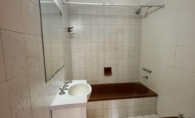 Chalet 4 Ambientes con Parque y Quincho