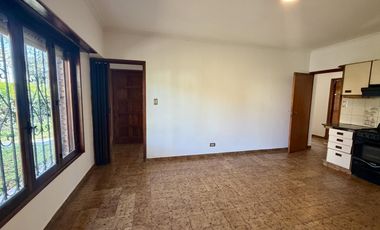 Chalet 4 Ambientes con Parque y Quincho