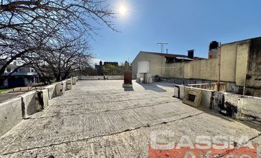 CASA DESARROLLADA EN UNA PLANTA DOS DORMITORIOS, PATIO Y TERRAZA
