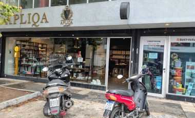 Local en block sobre Avda H. Yrigoyen