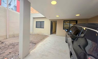 Casa a estrenar 3D, Belisario Roldan 1ra cuadra alt Av Mate de Luna 4100. zona parque Guillermina