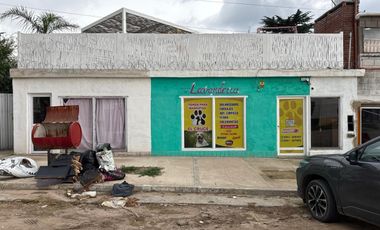 ALQUILER DE LOCAL COMERCIAL EN BIALET MASSÉ SOBRE CRUCE DE RUTA 38 Y E 55