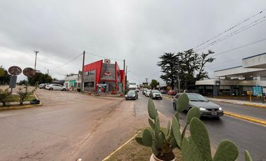 ALQUILER DE LOCAL COMERCIAL EN BIALET MASSÉ SOBRE CRUCE DE RUTA 38 Y E 55