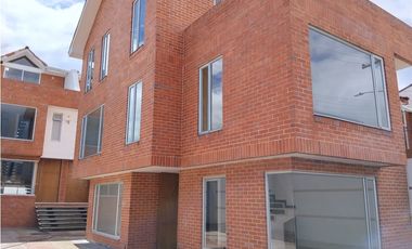 ARRIENDO CASA 160 M2 3 PISOS - EL CEDRO - CHIA