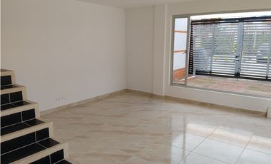 ARRIENDO CASA 160 M2 3 PISOS - EL CEDRO - CHIA