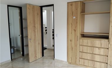 ARRIENDO CASA 160 M2 3 PISOS - EL CEDRO - CHIA