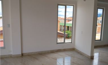 ARRIENDO CASA 160 M2 3 PISOS - EL CEDRO - CHIA
