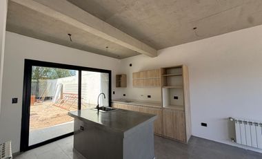 Venta Duplex 2 Dormitorios en Tierra Mansa