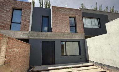 Venta Duplex 2 Dormitorios en Tierra Mansa