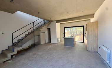 Venta Duplex 2 Dormitorios en Tierra Mansa