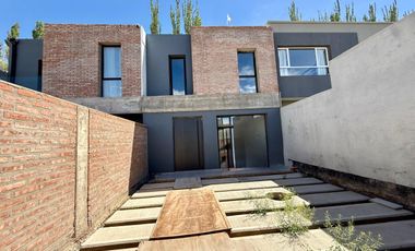 Venta Duplex 2 Dormitorios en Tierra Mansa