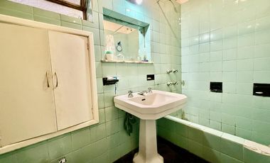 venta-Casa - PH , Ramos Mejia-patio- quincho- garage- amplia terraza-5 ambientes-ph-lote propio-