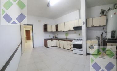 Casa en  Casiano Calderon