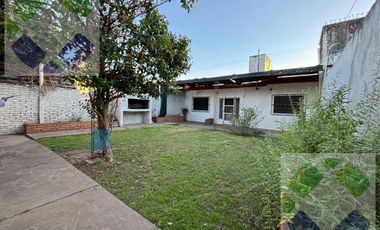 Casa en  Casiano Calderon