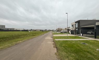 Terreno con posibilidad de lindero en Don Mateo