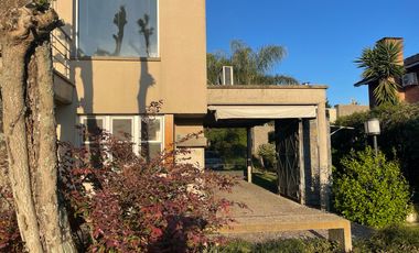 VENTA casa moderna con spa y piscina en Fincas de Iraola Lote Central