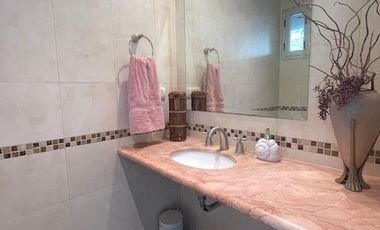 VENTA casa moderna con spa y piscina en Fincas de Iraola Lote Central