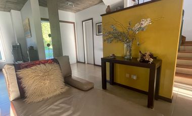 VENTA casa moderna con spa y piscina en Fincas de Iraola Lote Central