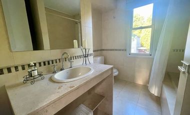VENTA casa moderna con spa y piscina en Fincas de Iraola Lote Central