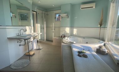 VENTA casa moderna con spa y piscina en Fincas de Iraola Lote Central