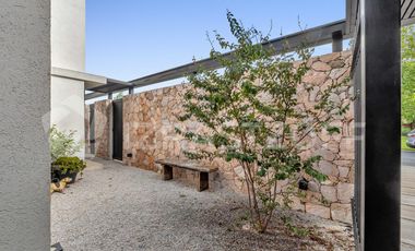 Casa en Las Liebres, 3 dormitorios, jardin y piscina