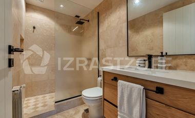 Casa en Las Liebres, 3 dormitorios, jardin y piscina