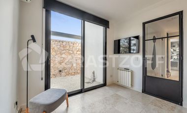 Casa en Las Liebres, 3 dormitorios, jardin y piscina