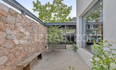 Casa en Las Liebres, 3 dormitorios, jardin y piscina