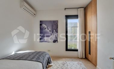 Casa en Las Liebres, 3 dormitorios, jardin y piscina