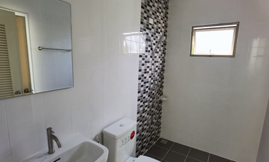2-story townhouse for sale, Modern Home Project, Bang Pa-in, Ayutthaya, good location near Udom Sorayut Road (Highway 308), convenient travel, easy in