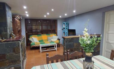 Casa en venta en Longchamps reciclada 3 ambientes en gran terreno