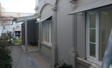 Venta Casa con Dpto   2 Locales Comerciales - Pleno Centro de Cinco Saltos