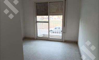 Venta Casa con Dpto   2 Locales Comerciales - Pleno Centro de Cinco Saltos