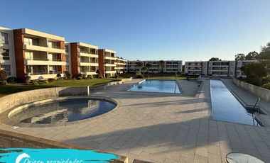 Depto En Condominio Regatas | 2d + 2b + Terraza + Piscinas