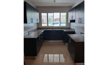 Venta de casa en Villas del Golf (PH Villa Navona) GTA