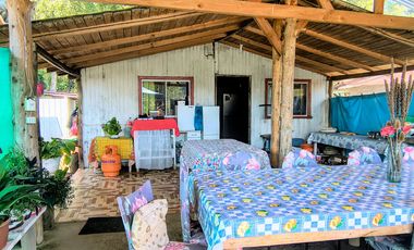 casa con cabaña y buen terreno en Parral