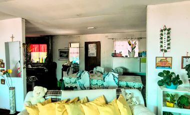casa con cabaña y buen terreno en Parral