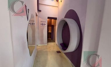vivienda con local comercial en excelente ubicación