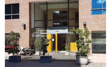 Daniela Esteche Realty & Home Oficina a la venta Office Park Plaza.