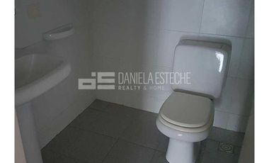 Daniela Esteche Realty & Home Oficina a la venta Office Park Plaza.