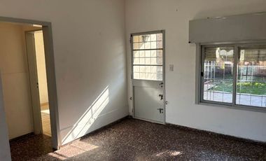 Casa en alquiler en Merlo Norte