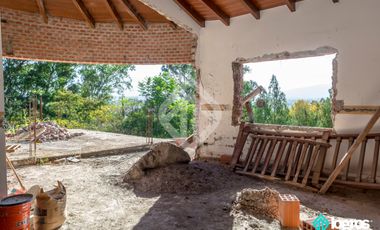 Importante terreno en venta c/ construcción a terminar en Tres Cerritos | Salta