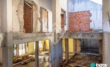 Importante terreno en venta c/ construcción a terminar en Tres Cerritos | Salta