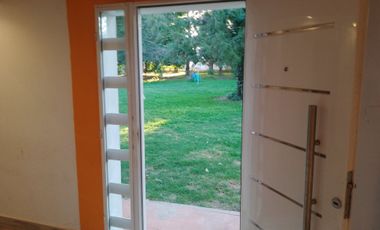 ALQUILER CASA, BATILANA 482, PLOTTIER
