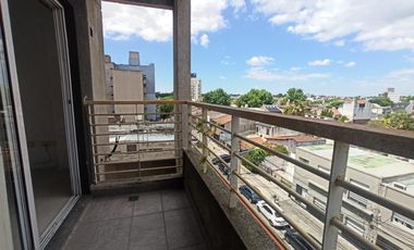 DEPARTAMENTO 2 AMBIENTES EN ALQUILER EN CASEROS CENTRO