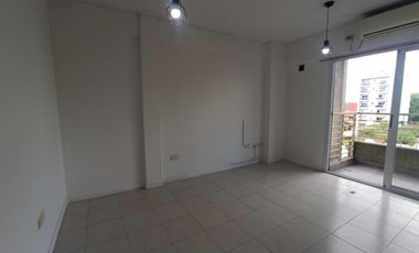 DEPARTAMENTO 2 AMBIENTES EN ALQUILER EN CASEROS CENTRO