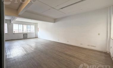 Oficina Comercial  con ubicación privilegiada en  San Nicolás - Capital Federal