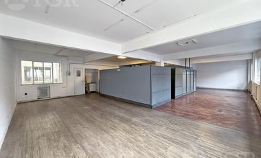 Oficina Comercial  con ubicación privilegiada en  San Nicolás - Capital Federal