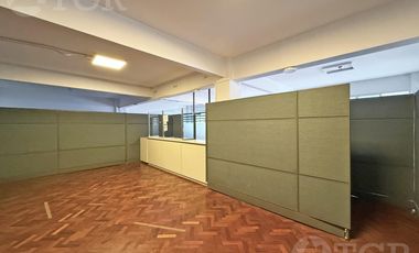 Oficina Comercial  con ubicación privilegiada en  San Nicolás - Capital Federal
