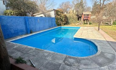 Casa en Venta  Villa Icho Cruz  con Departamento Quincho Galpón y Pileta